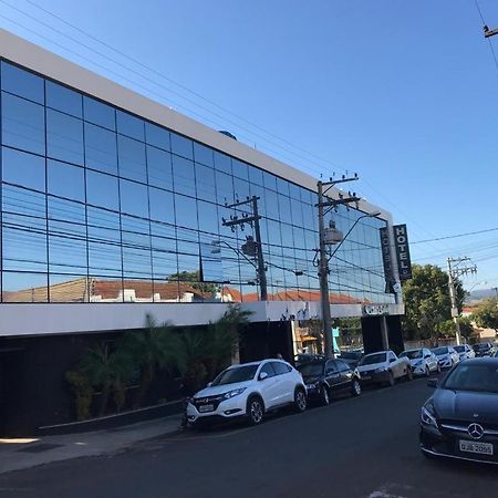 Hotel E Restaurante Canta Galo Jacarezinho Exteriér fotografie